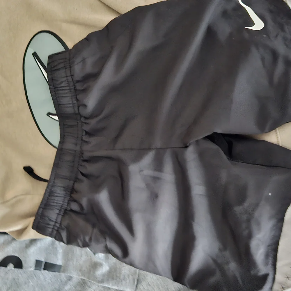 Nike Bundle - Picture 2 of 6